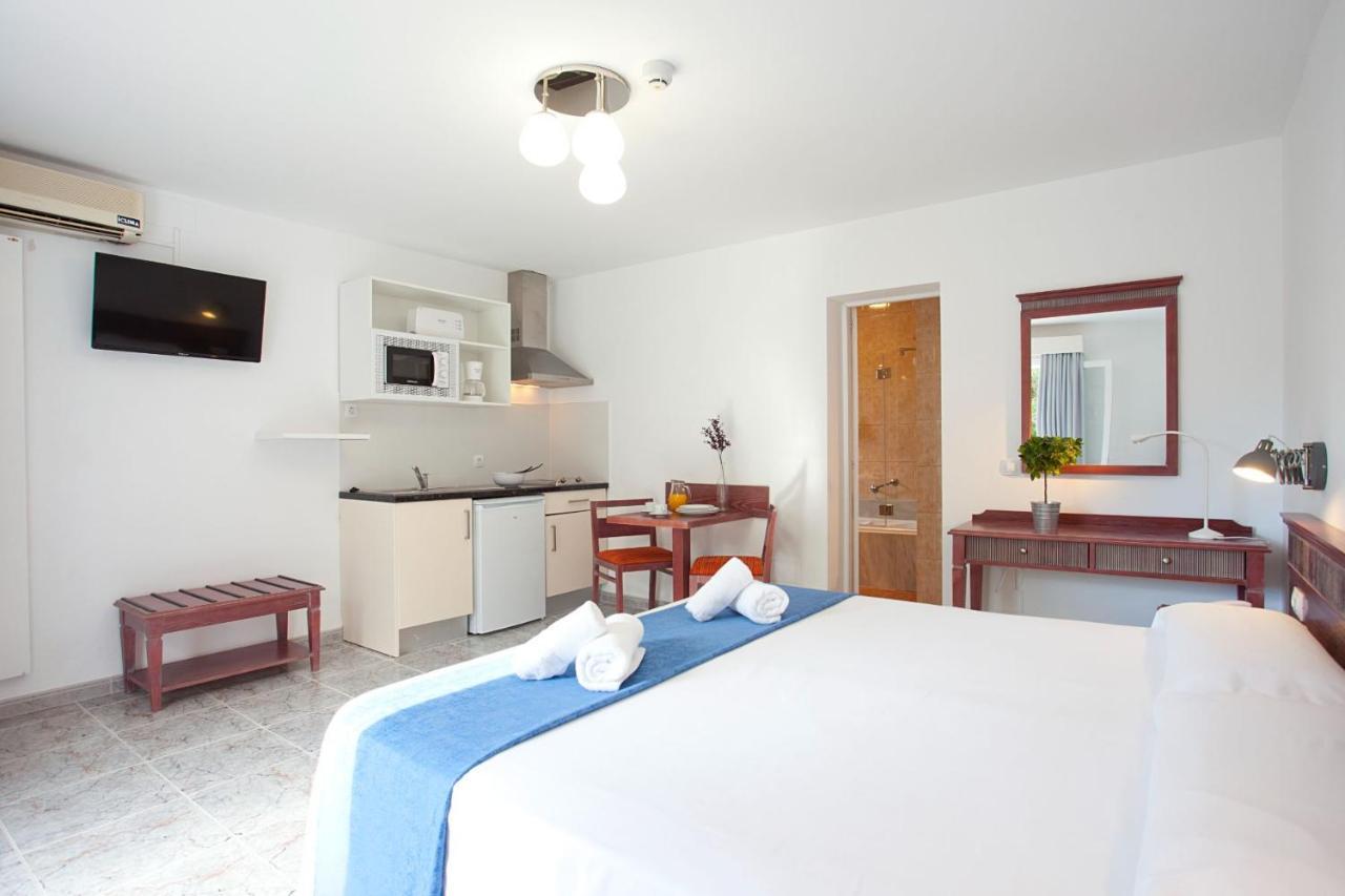 Apartamentos Cala Murada Tennis Exteriör bild